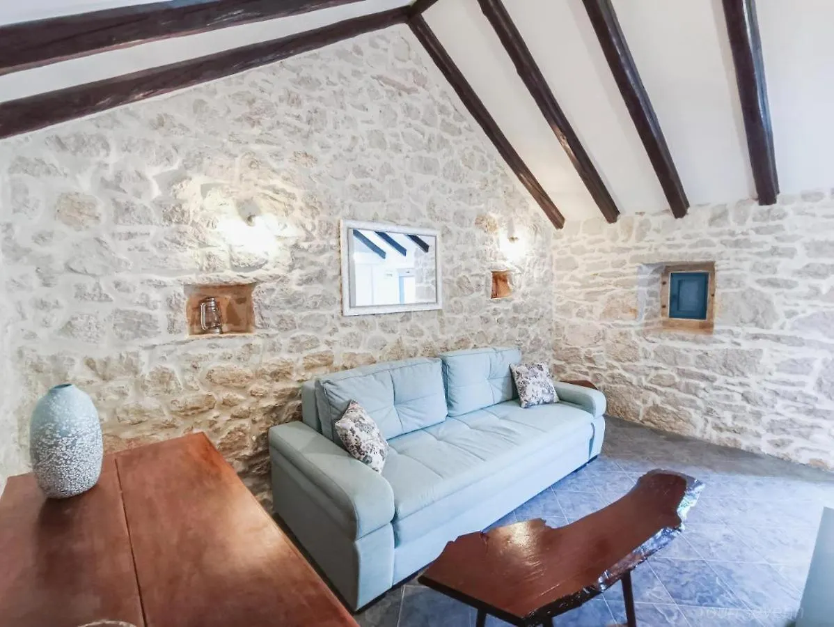 Villa Didini Dvori Kruševo